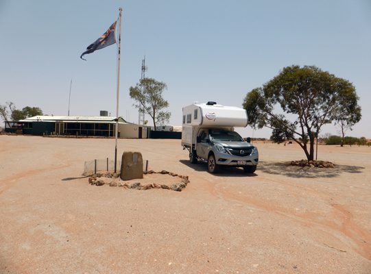 Ozcape Slide-On motorhome Woondabaa at Cameron's corner
